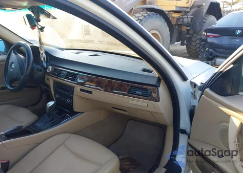 2007 BMW 328I z USA, uszkodzony, nr VIN WBAVA37577NL13711